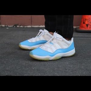 Jordan 11 Retro Low University Blue